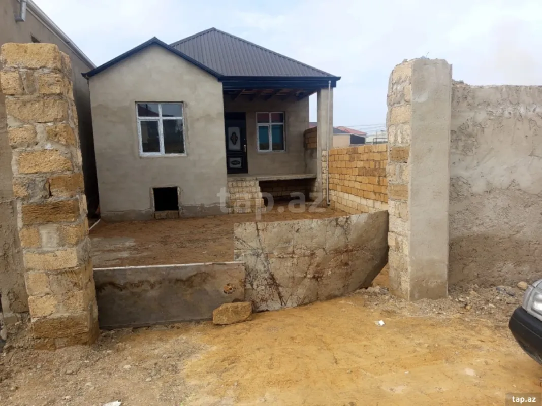 Satılır 3 otaqlı həyət evi