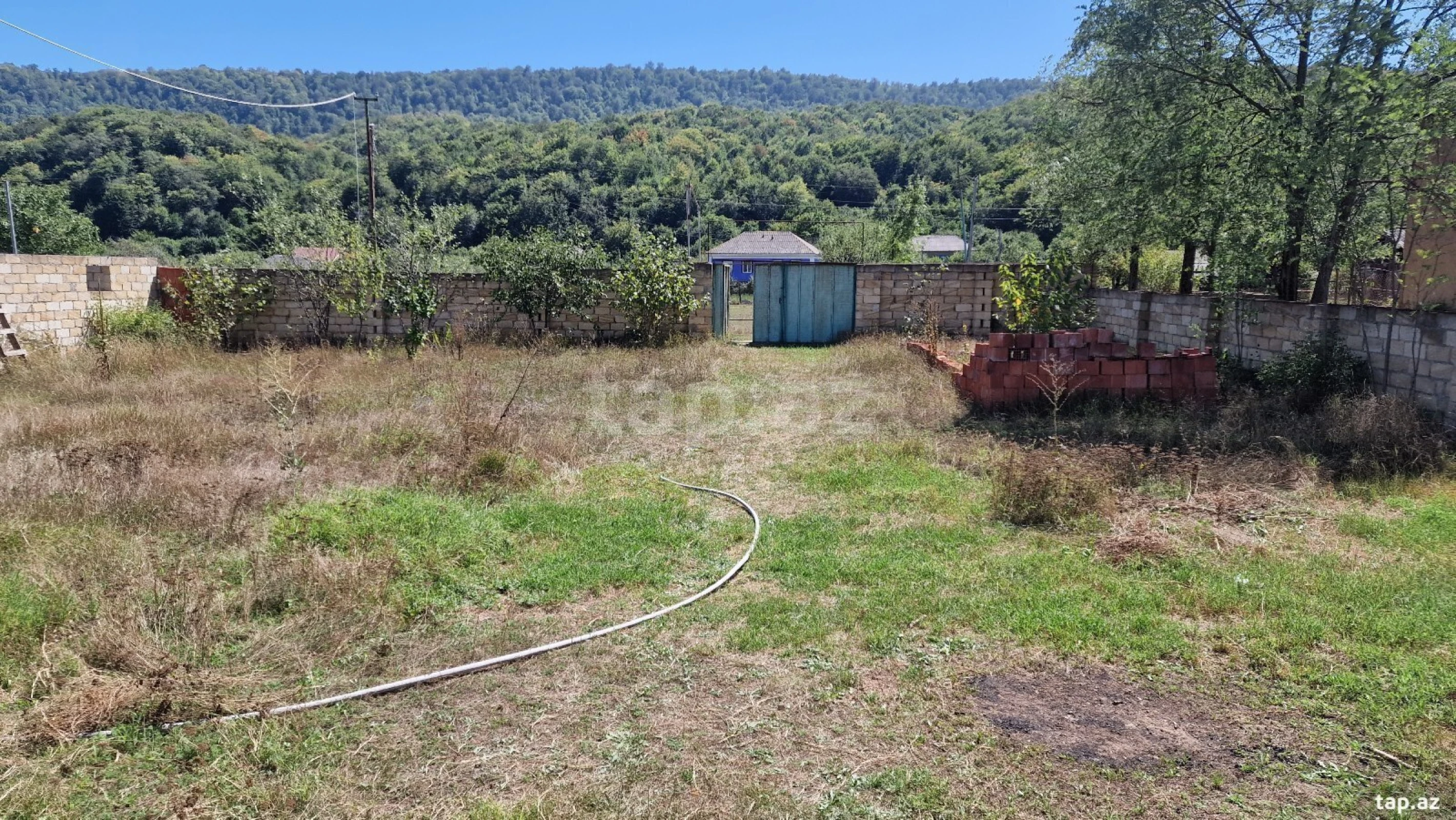 Satılır 6 otaqlı həyət evi