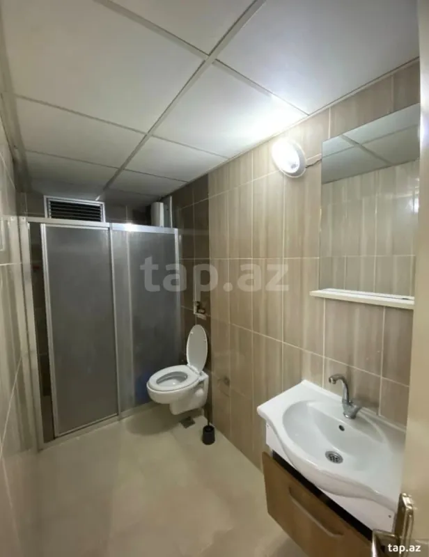 Kirayə verilir 2 otaqlı yeni tikili 70 m²