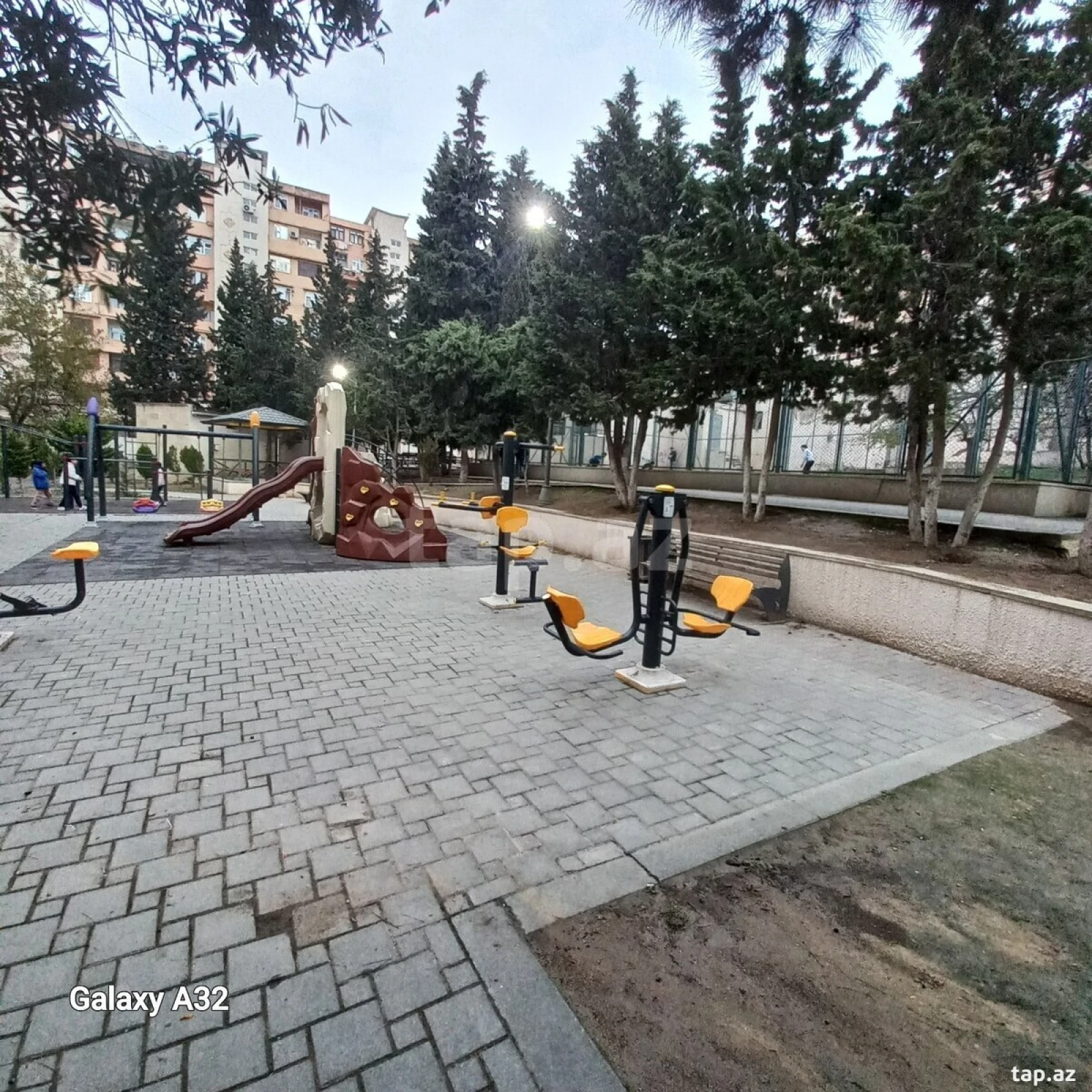 Satılır 1 otaqlı mənzil 40 m²