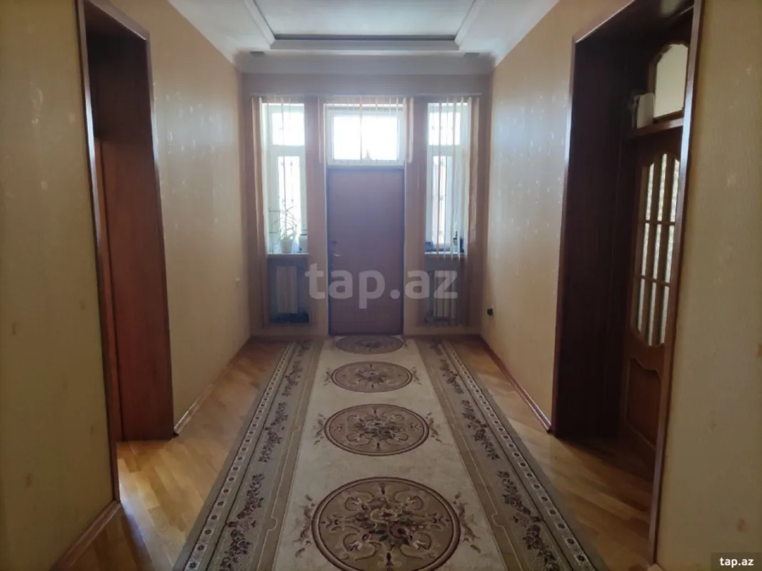 Satılır 5 otaqlı həyət evi
