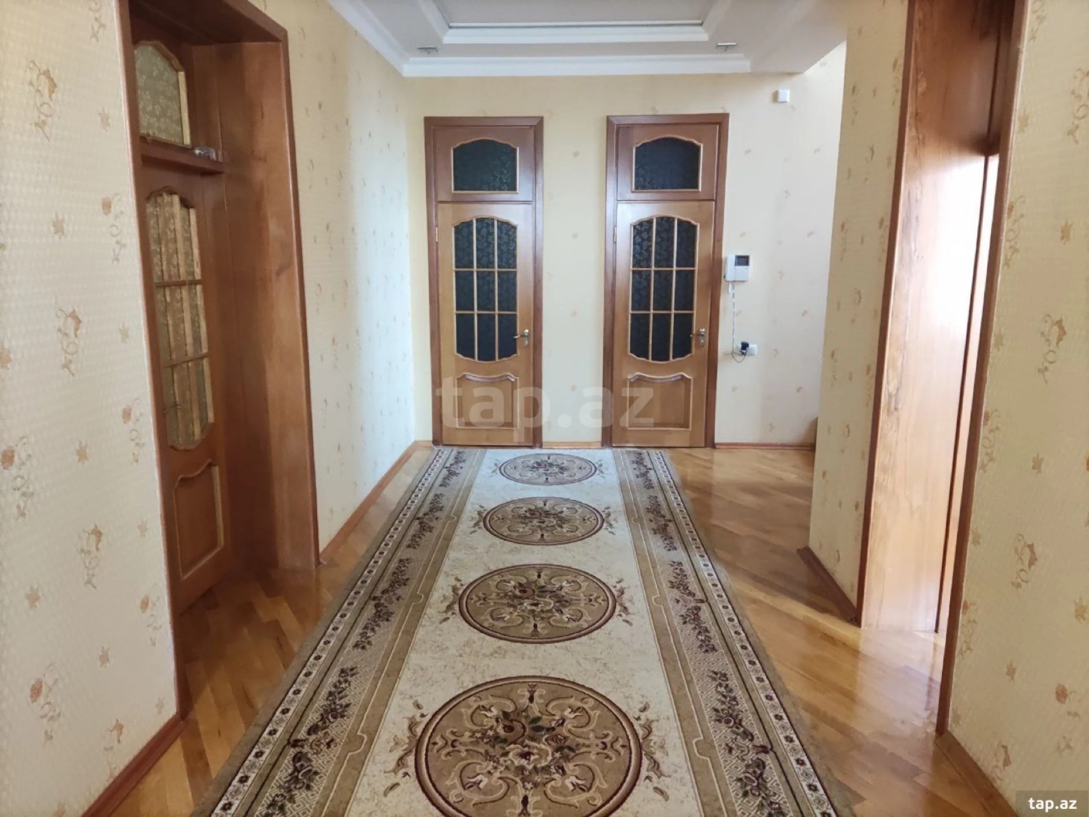 Satılır 5 otaqlı həyət evi