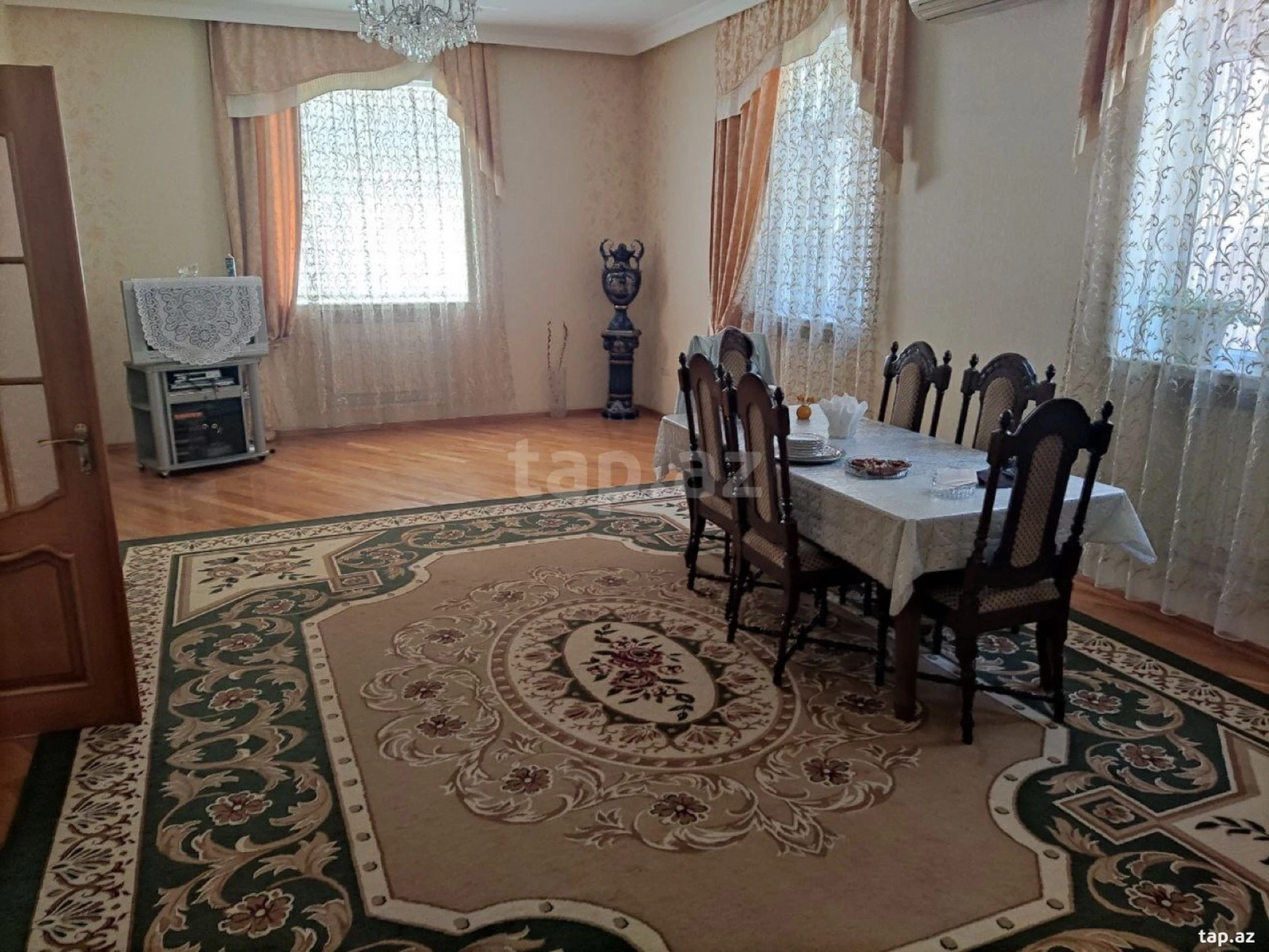 Satılır 5 otaqlı həyət evi