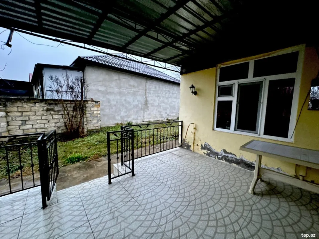 Satılır 2 otaqlı həyət evi 140 m²