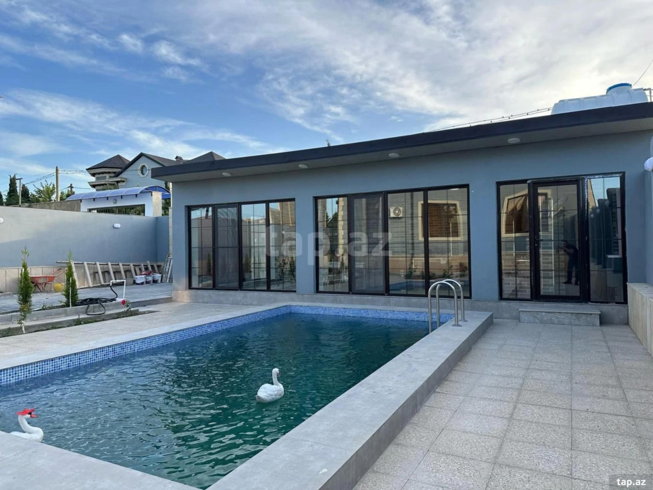 Kirayə verilir 5 otaqlı həyət evi