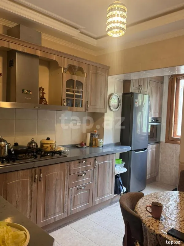 Satılır 4 otaqlı mənzil 90 m²