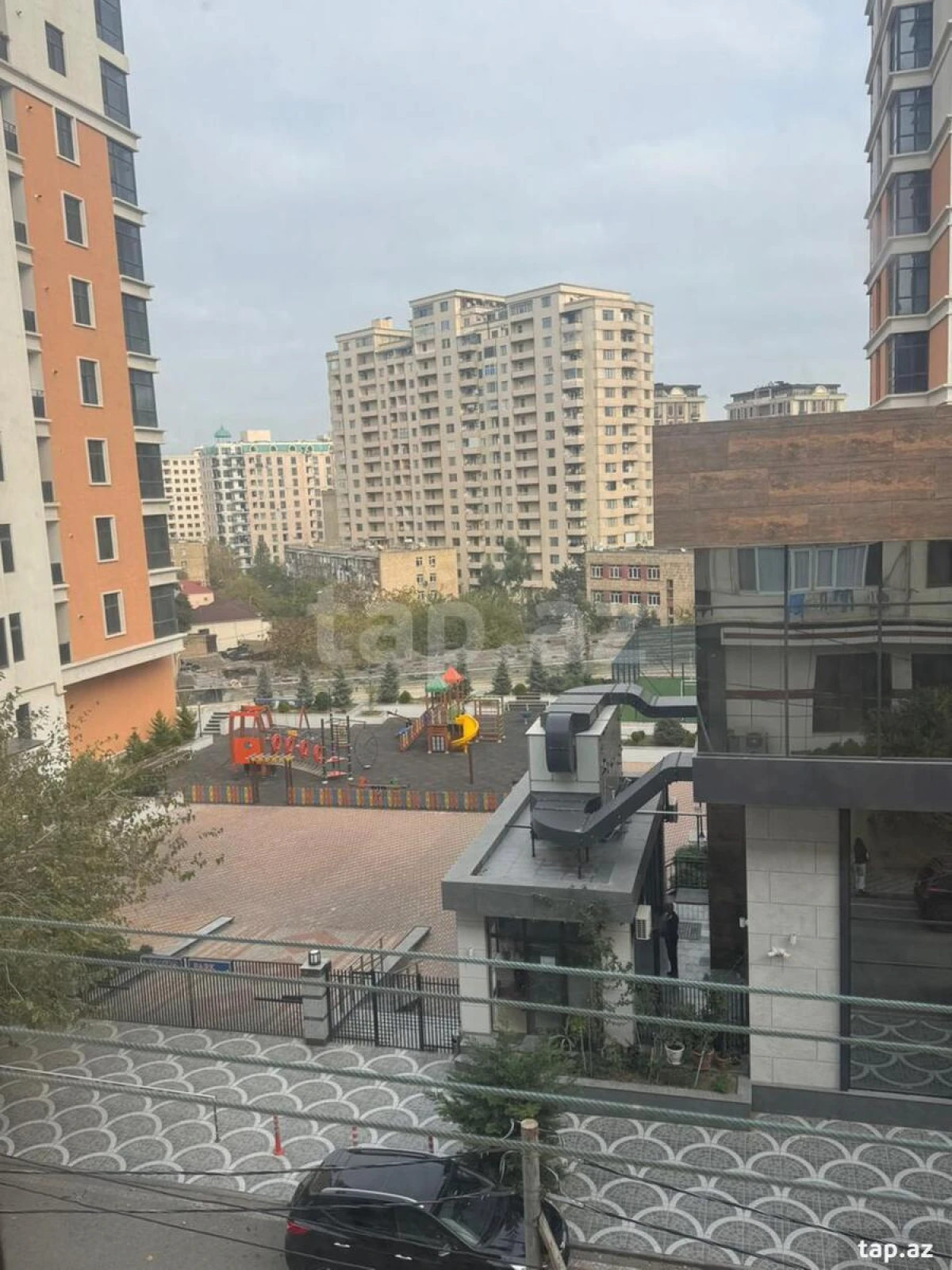 Satılır 4 otaqlı mənzil 90 m²
