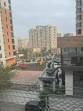 Satılır 4 otaqlı mənzil 90 m²