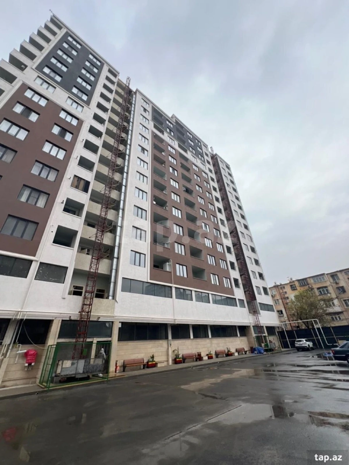Satılır 3 otaqlı yeni tikili 139 m²