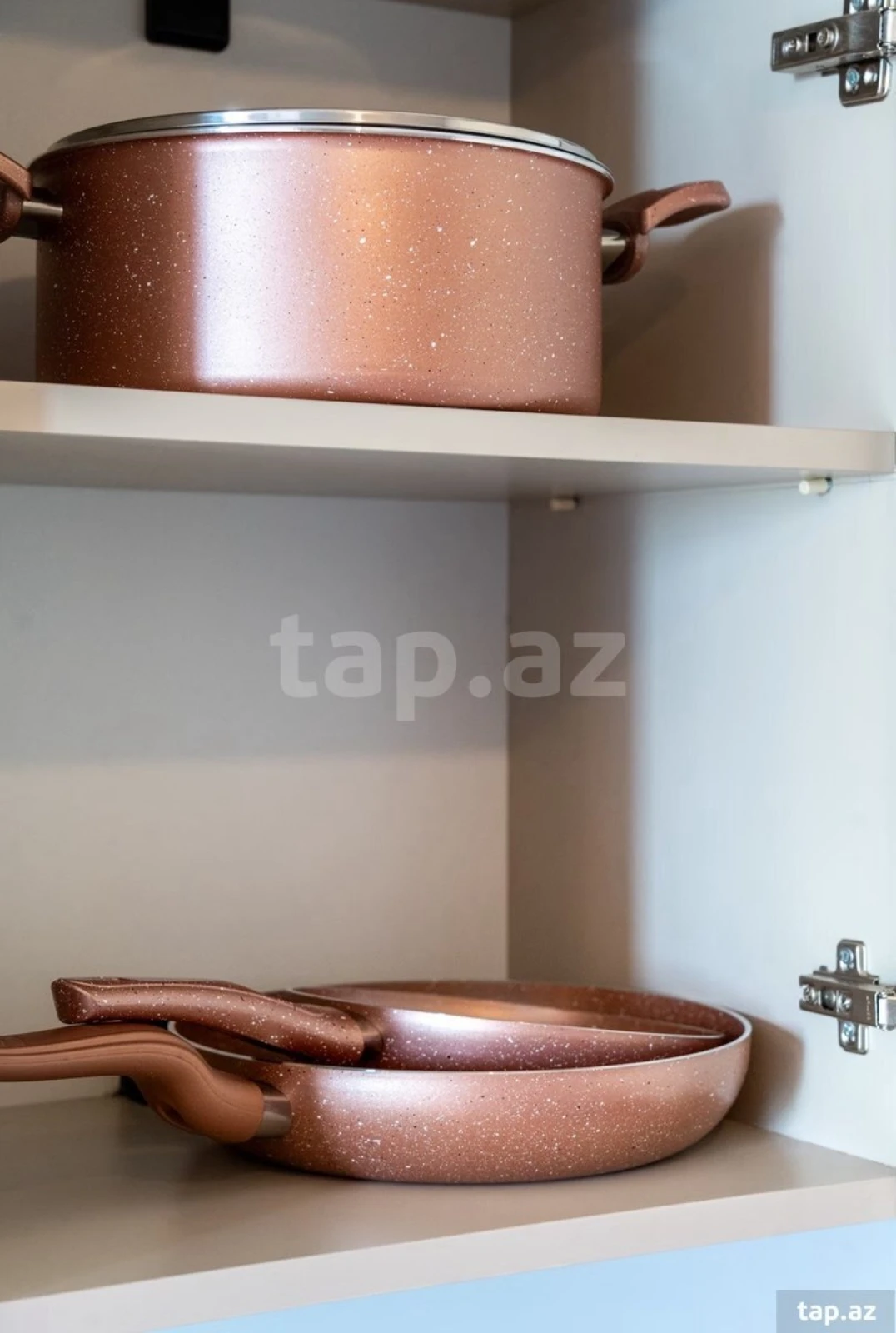 Kirayə verilir 1 otaqlı yeni tikili 43 m²