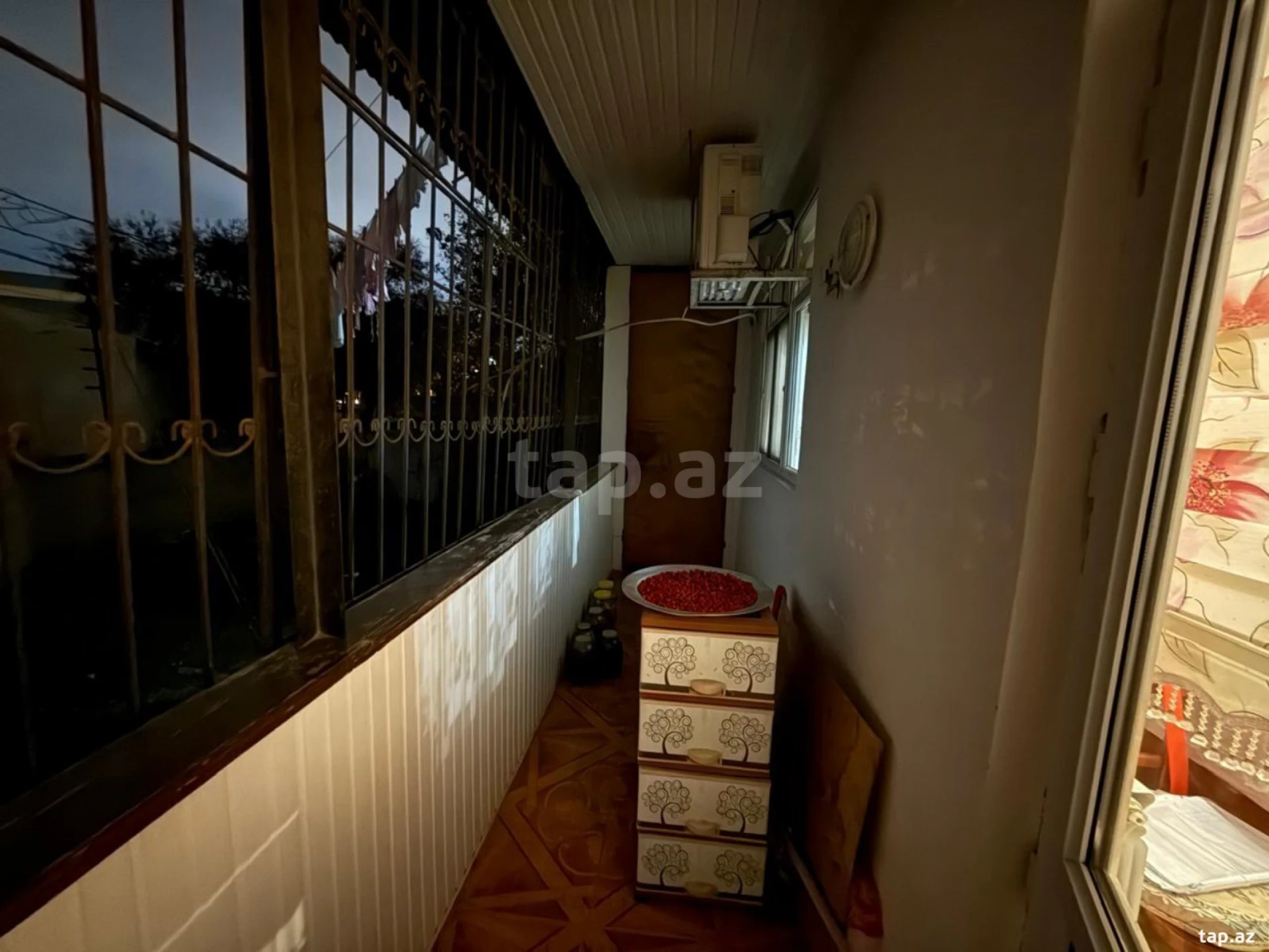Satılır 2 otaqlı mənzil 75 m²