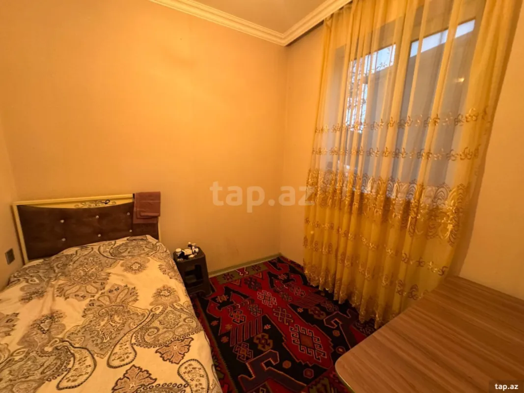 Satılır 5 otaqlı həyət evi