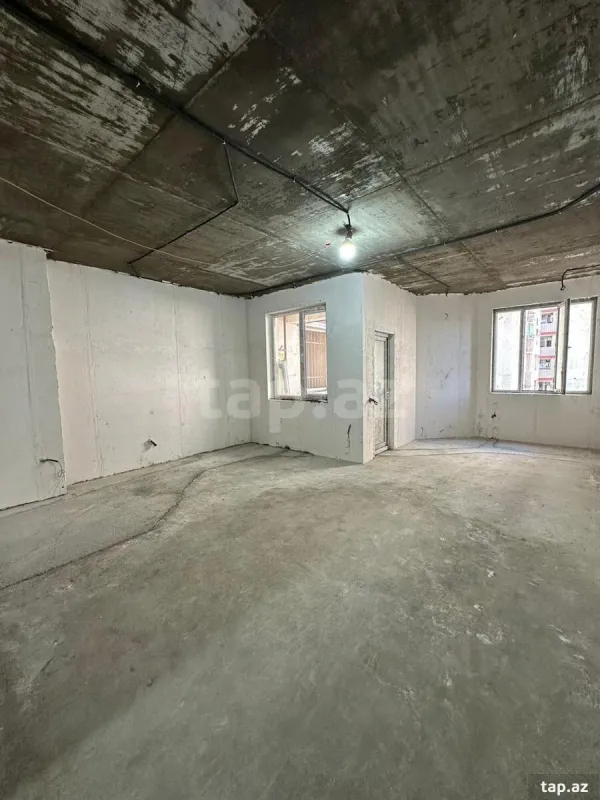Satılır 3 otaqlı yeni tikili 123.5 m²