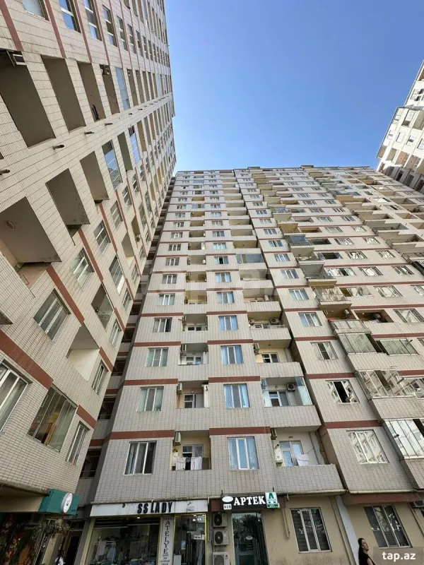 Satılır 3 otaqlı yeni tikili 123.5 m²