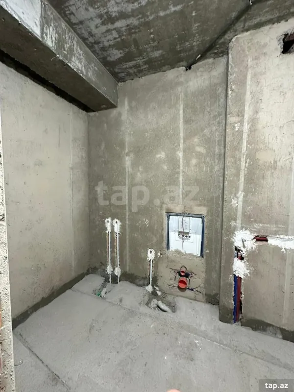Satılır 3 otaqlı yeni tikili 123.5 m²