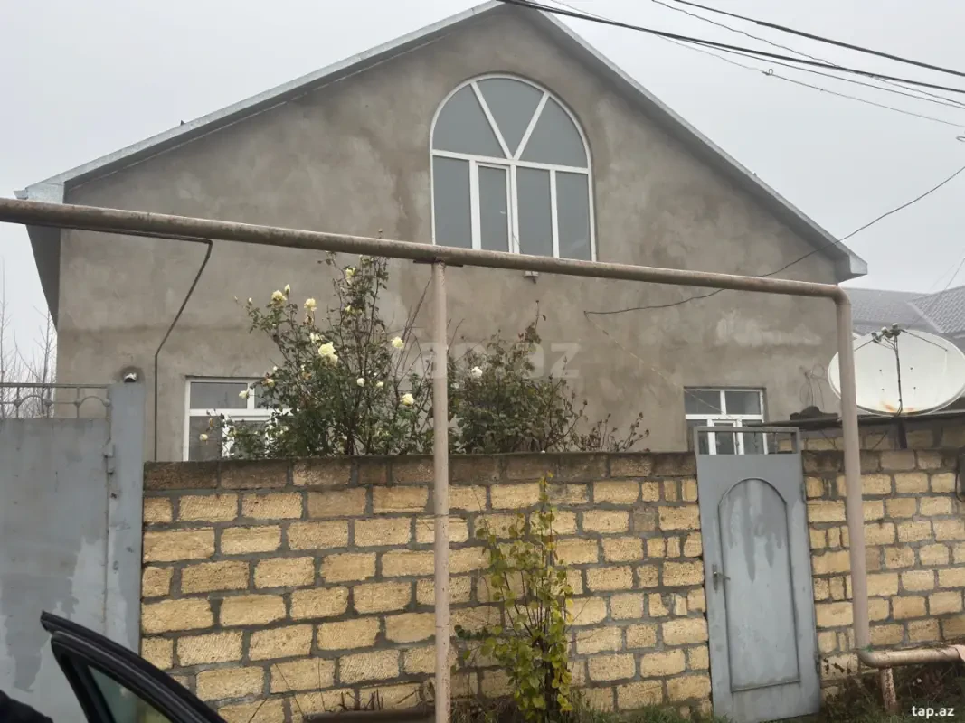 Satılır 2 otaqlı həyət evi 140 m²