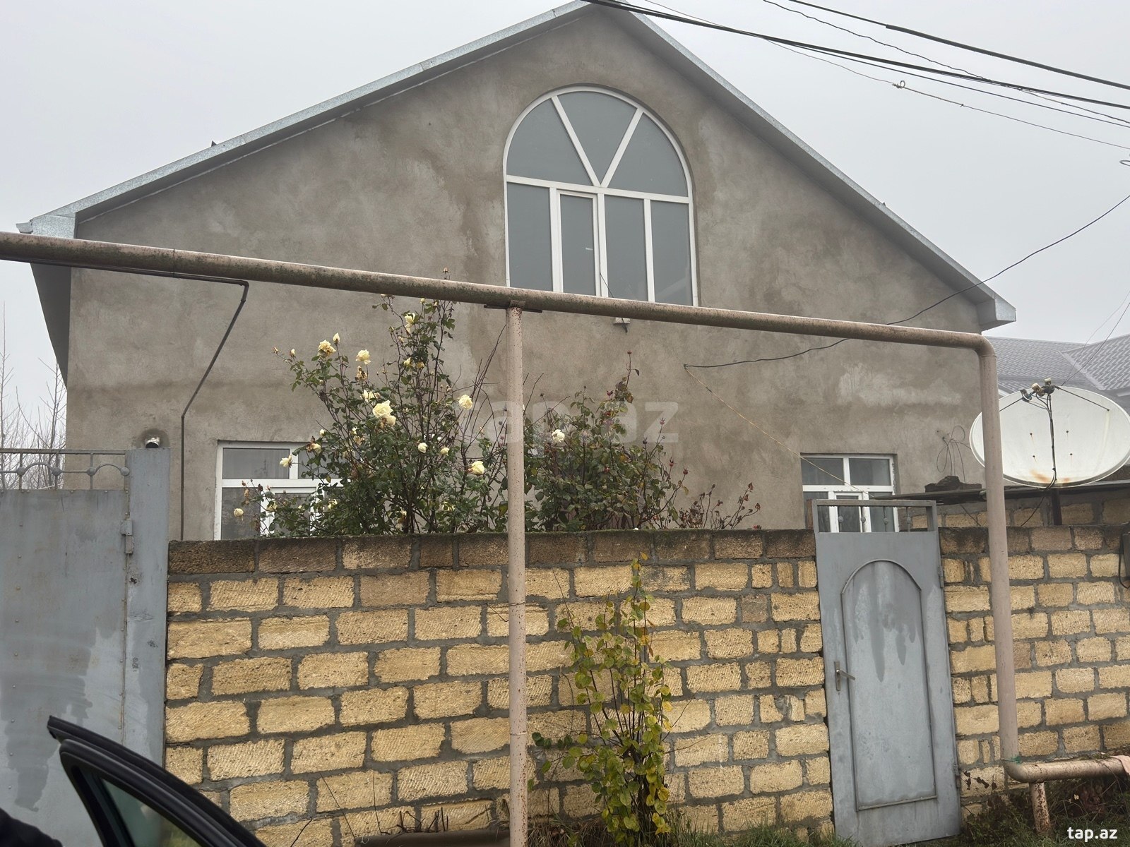 Satılır 2 otaqlı həyət evi 140 m²