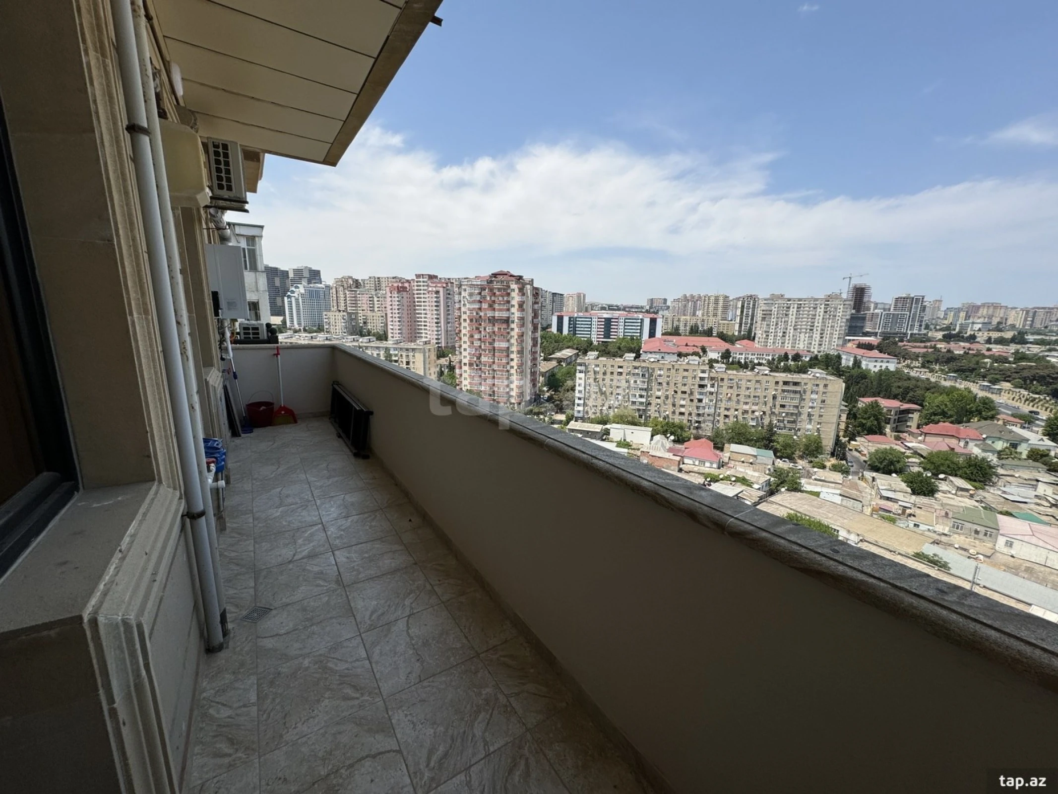 Kirayə verilir 3 otaqlı yeni tikili 87 m²