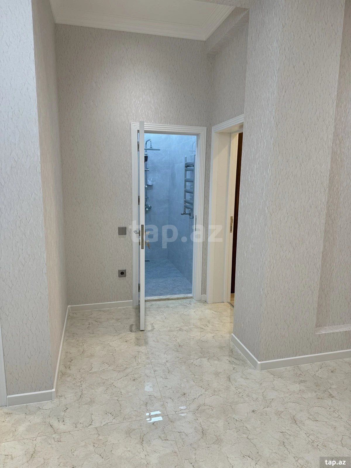 Kirayə verilir 3 otaqlı yeni tikili 87 m²