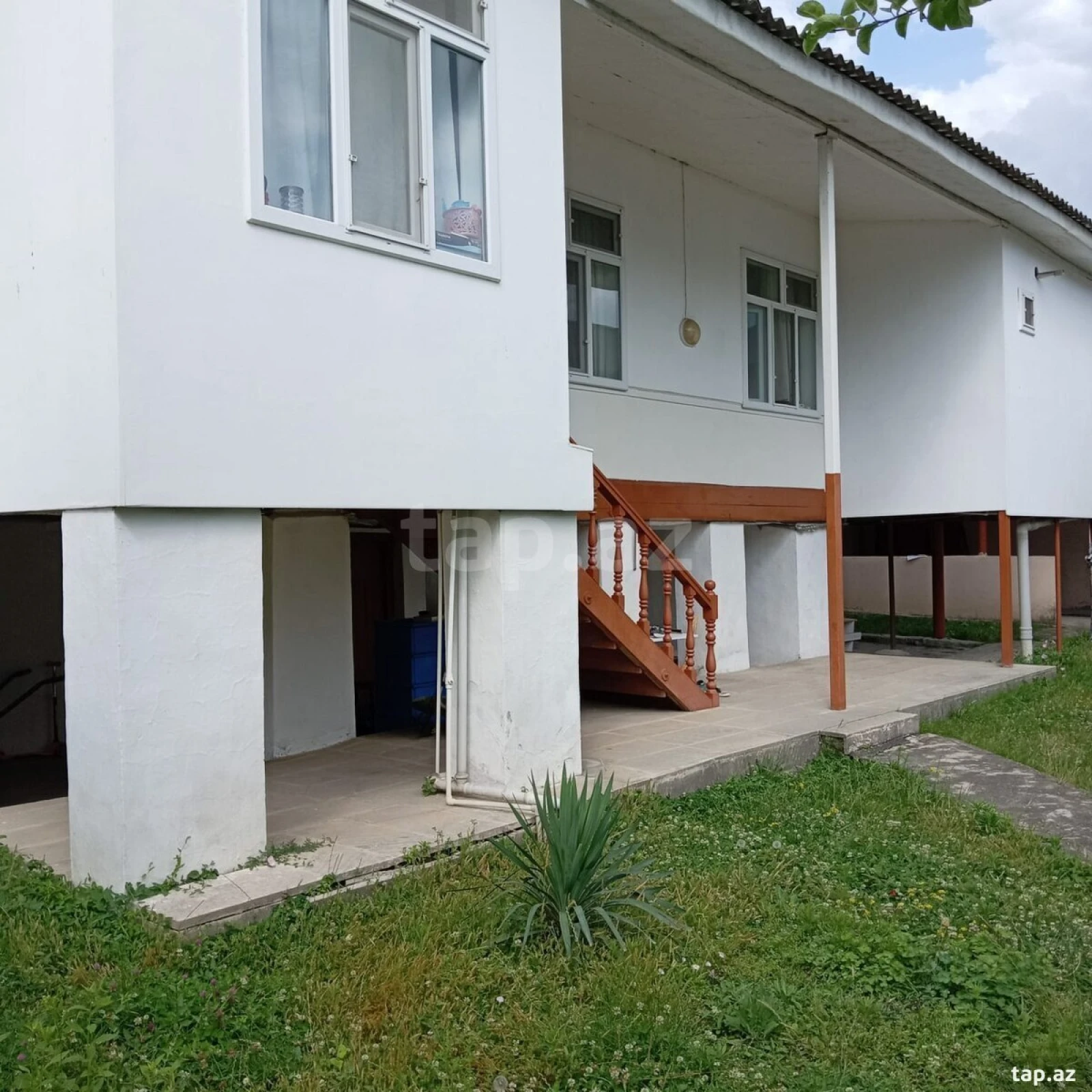 Satılır 4 otaqlı həyət evi