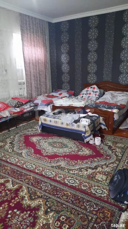 Satılır 4 otaqlı həyət evi