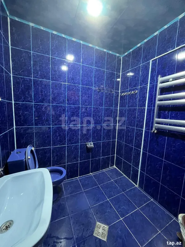 Satılır 5 otaqlı həyət evi