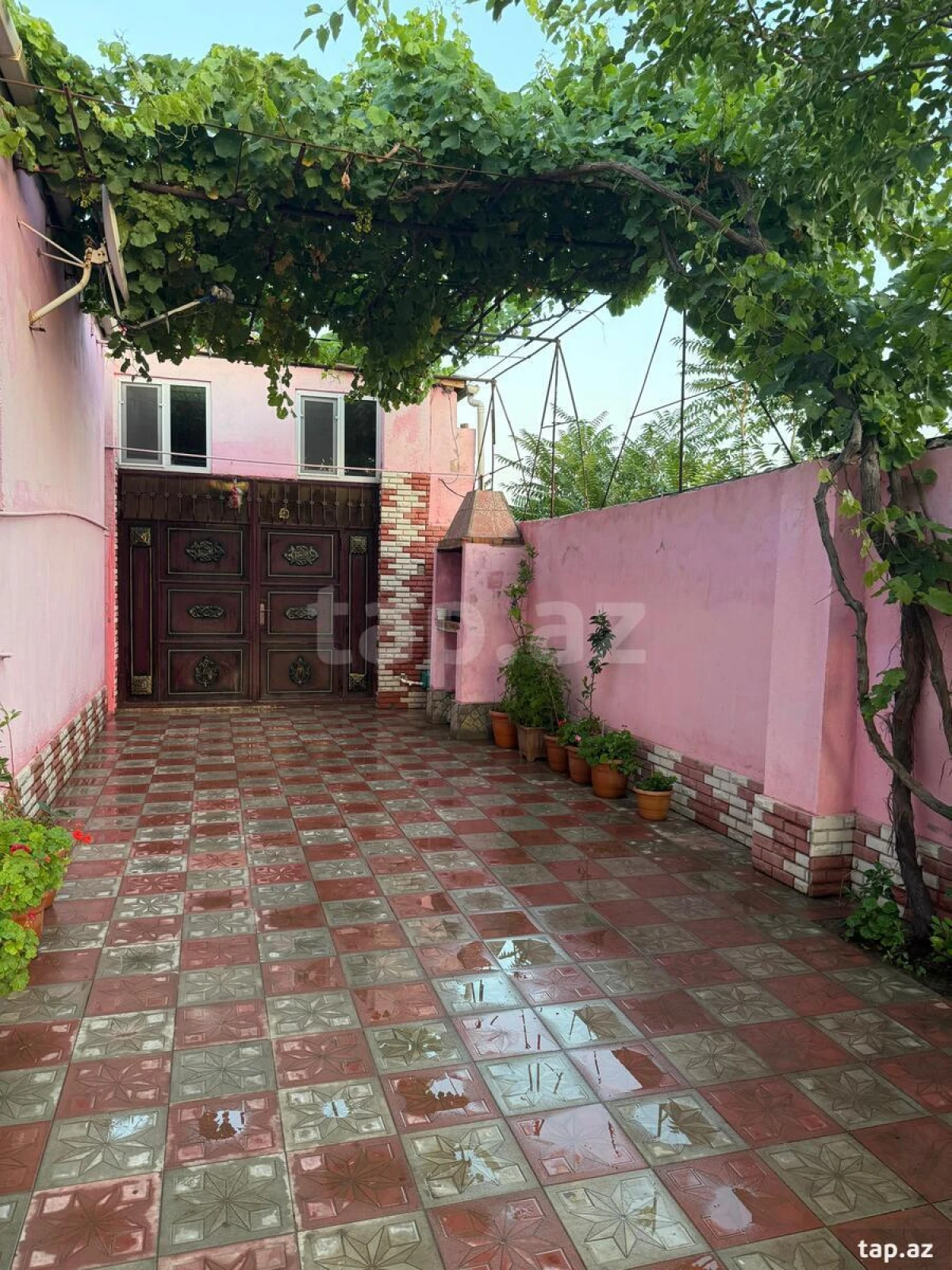 Satılır 5 otaqlı həyət evi