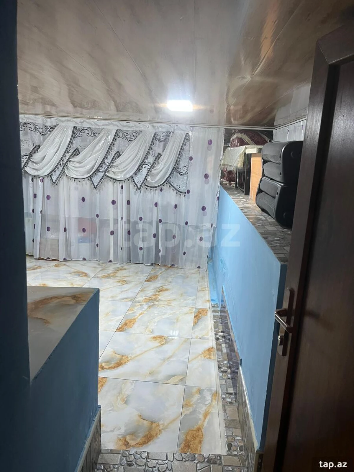 Satılır 5 otaqlı həyət evi