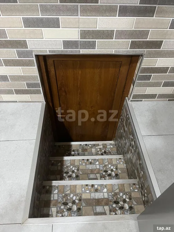 Satılır 5 otaqlı həyət evi