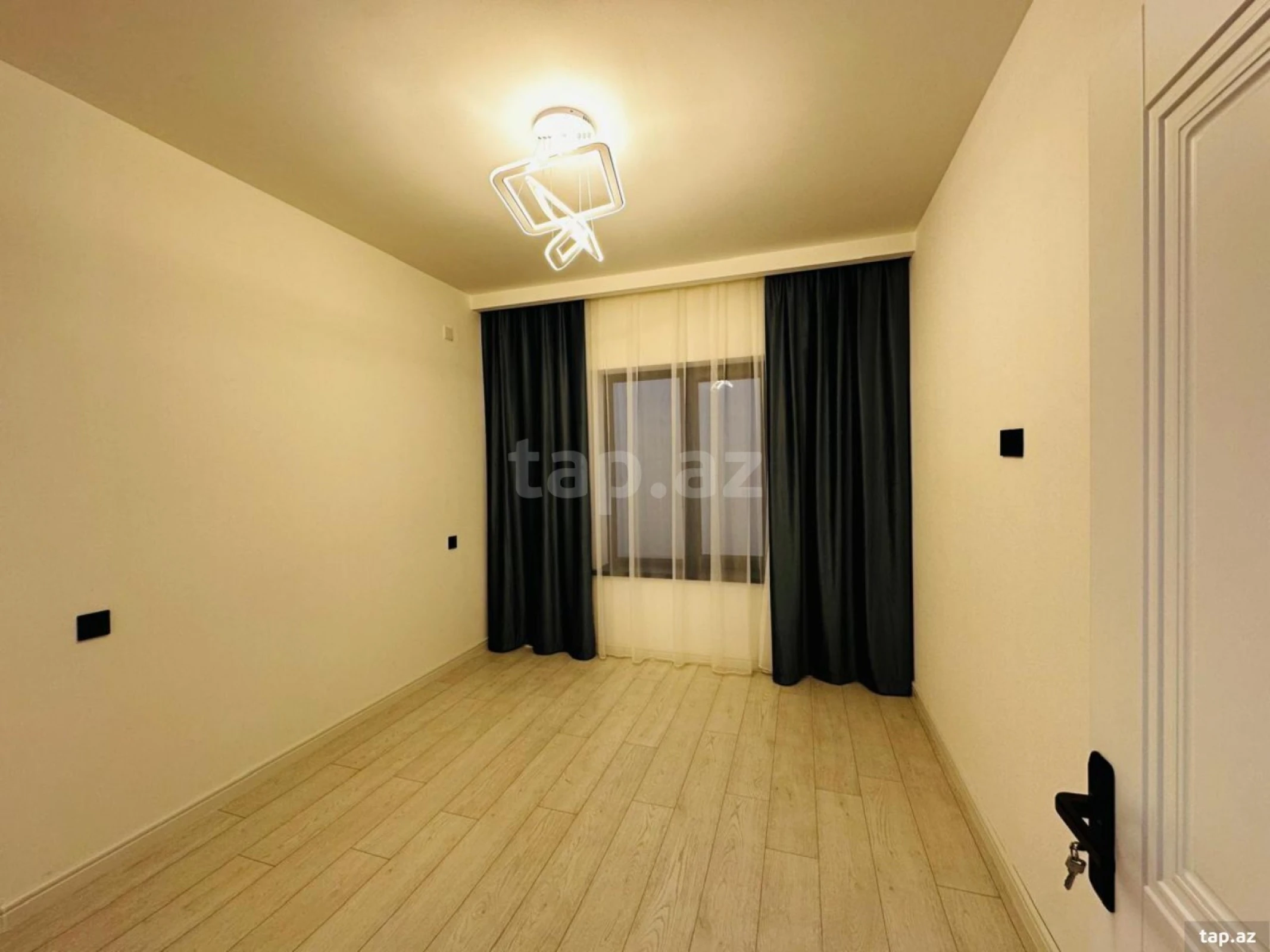 Satılır 4 otaqlı həyət evi 160 m²