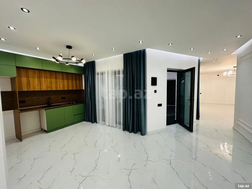 Satılır 4 otaqlı həyət evi 160 m²