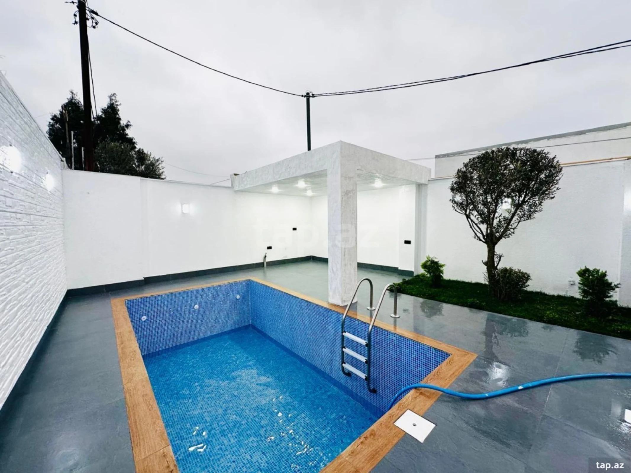 Satılır 4 otaqlı həyət evi 160 m²