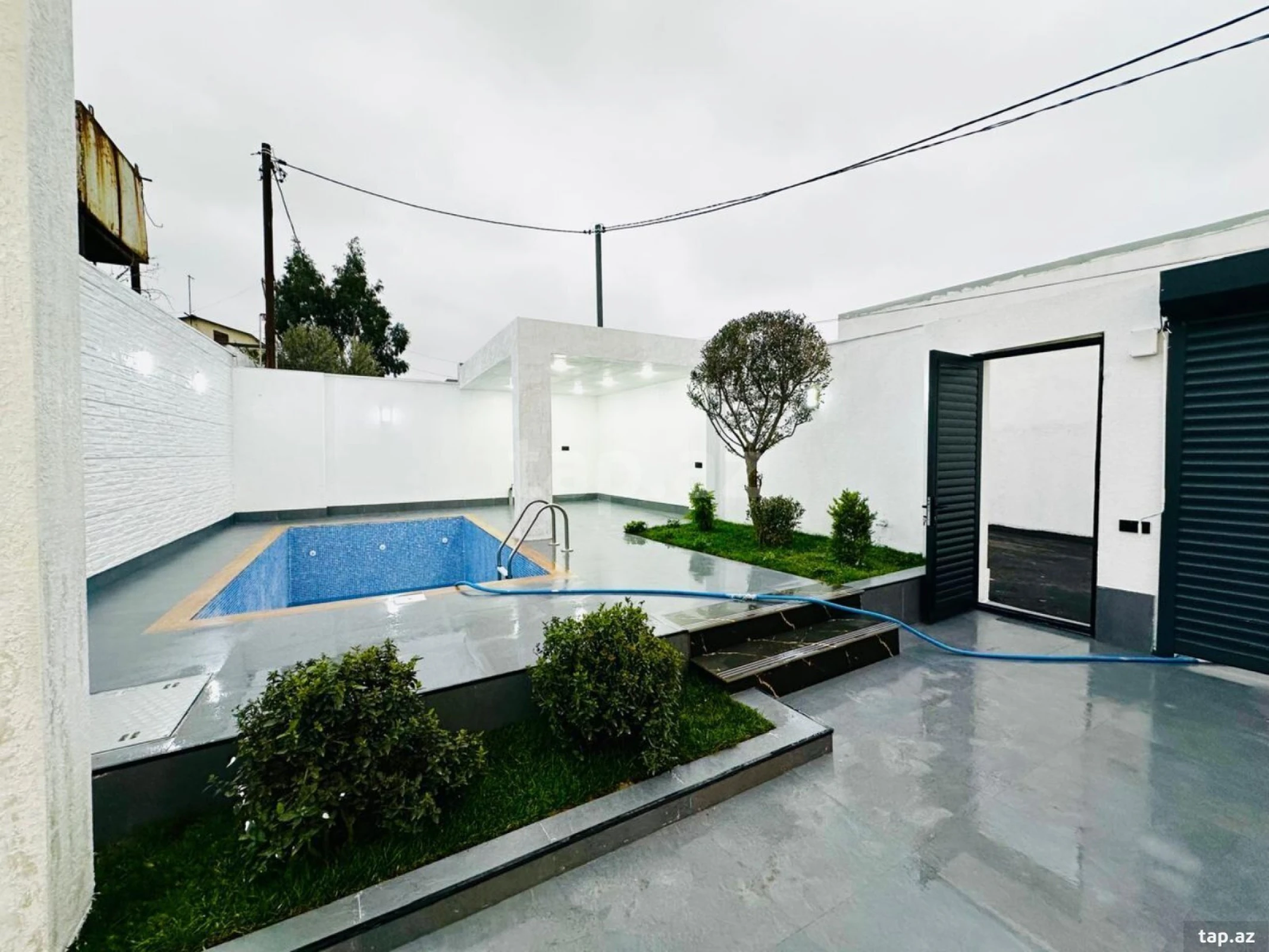 Satılır 4 otaqlı həyət evi 160 m²