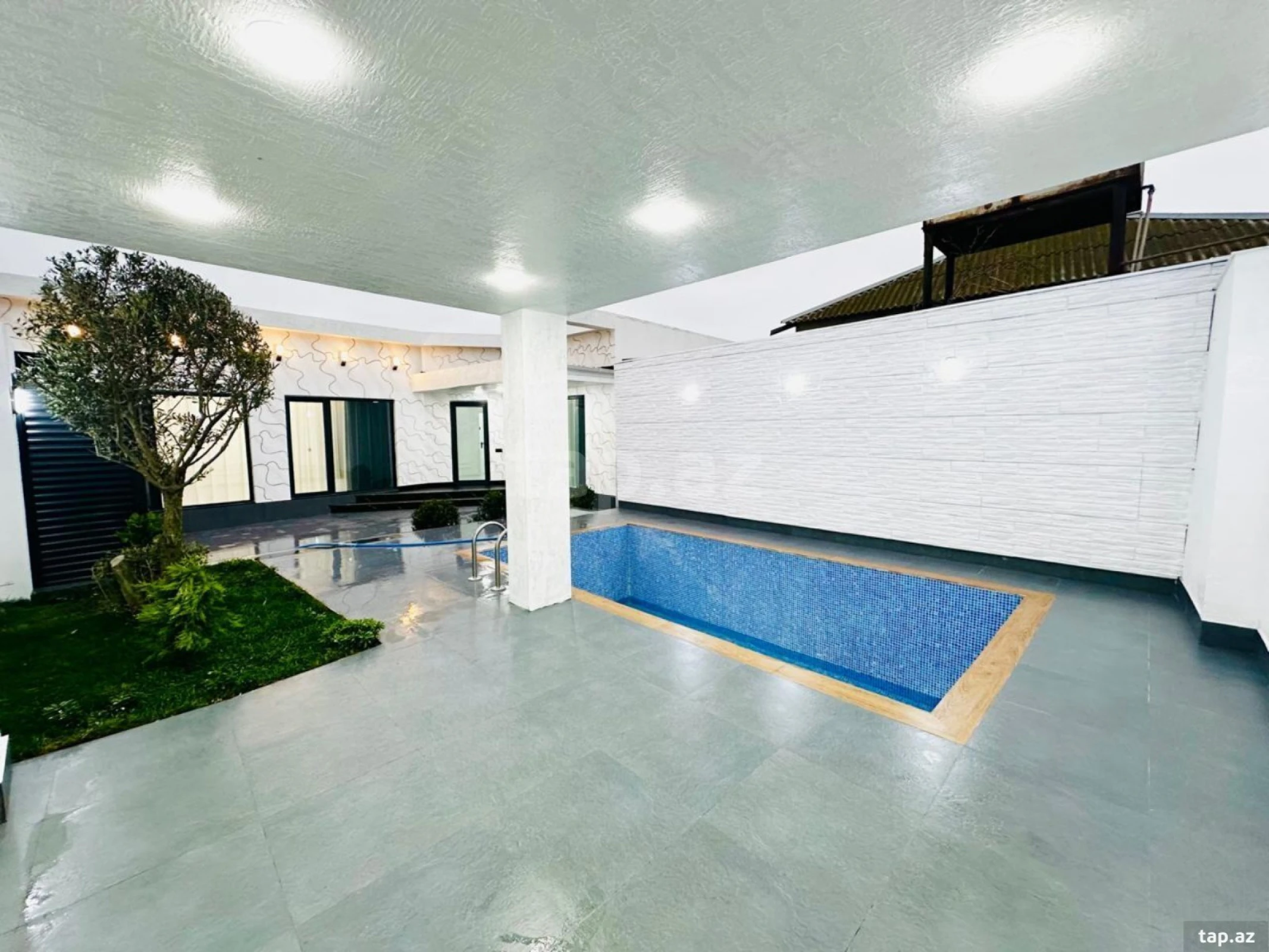 Satılır 4 otaqlı həyət evi 160 m²