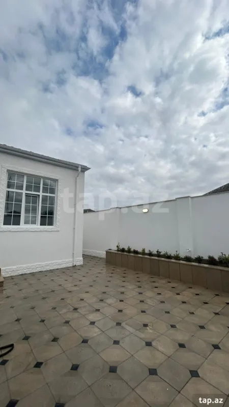 Satılır 3 otaqlı həyət evi