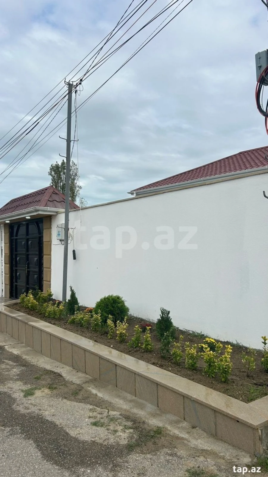 Satılır 3 otaqlı həyət evi