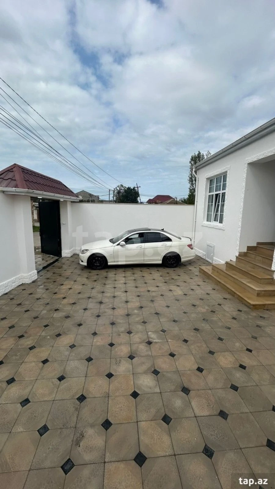 Satılır 3 otaqlı həyət evi