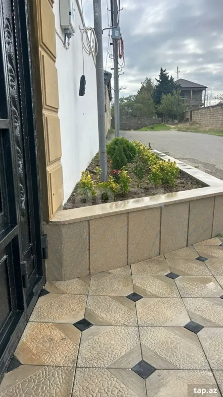 Satılır 3 otaqlı həyət evi