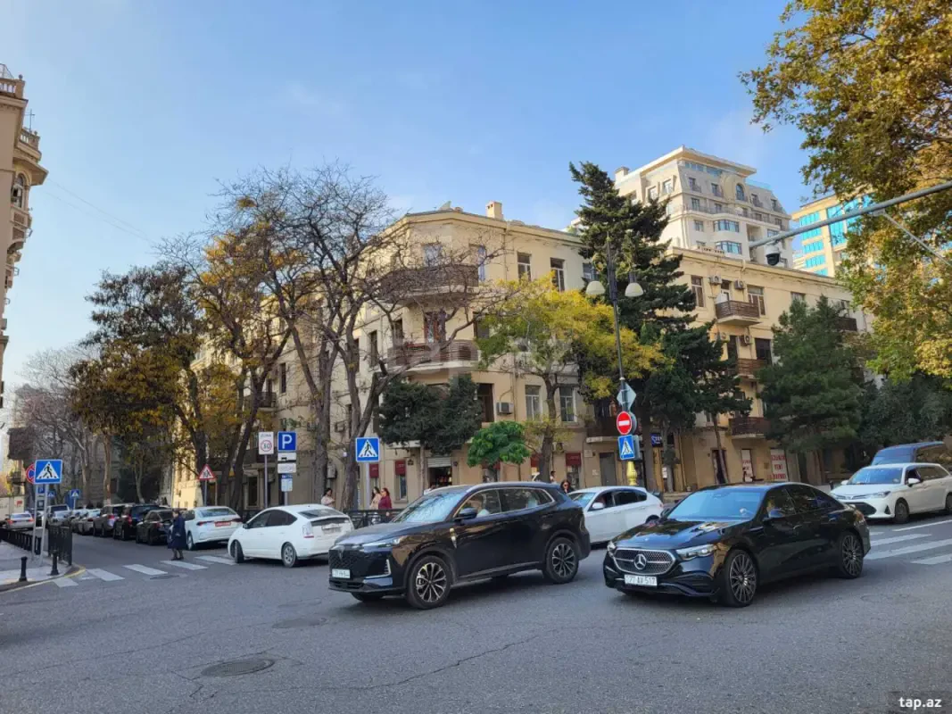 Satılır 3 otaqlı mənzil 103 m²