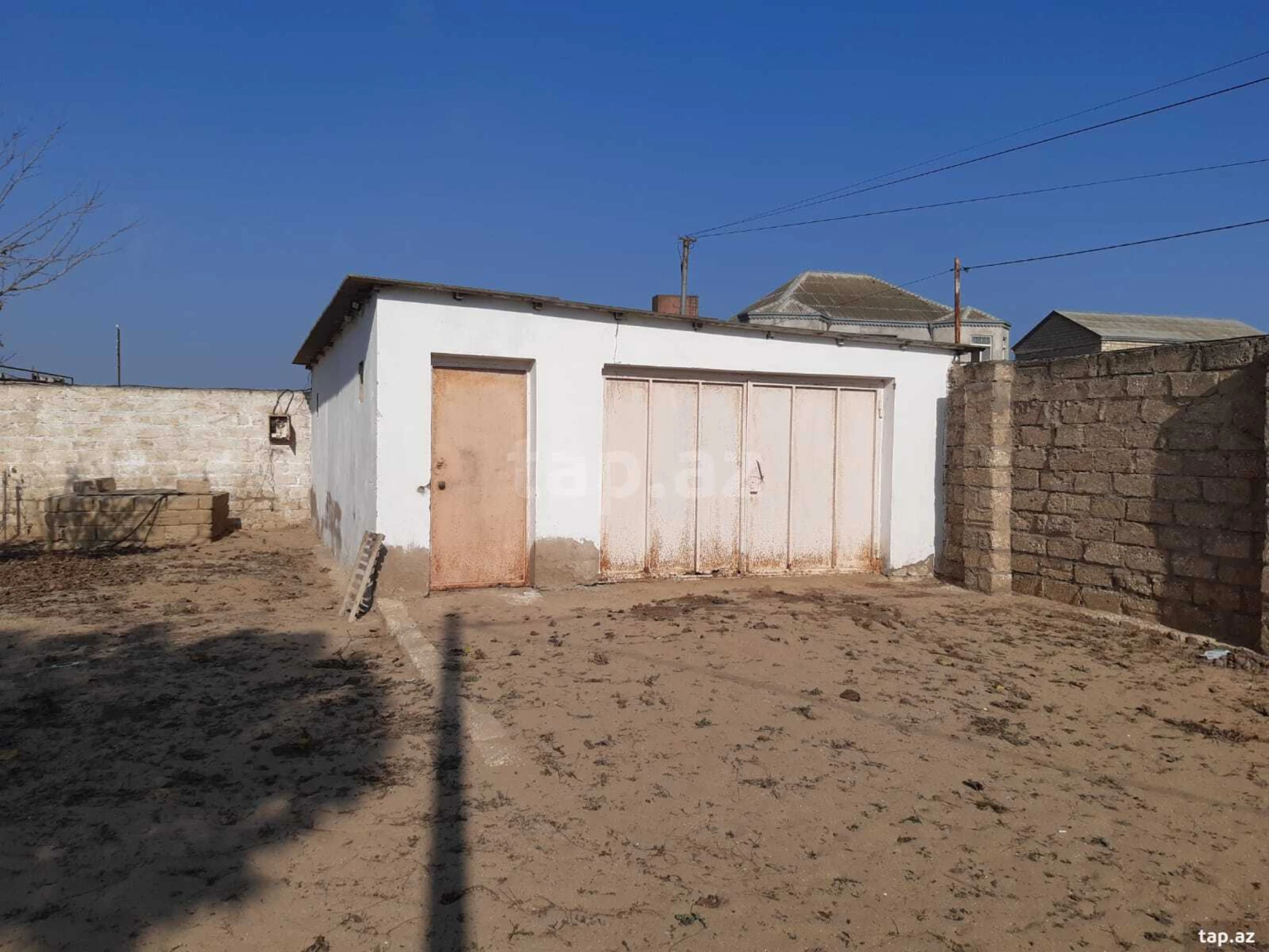 Satılır 4 otaqlı həyət evi