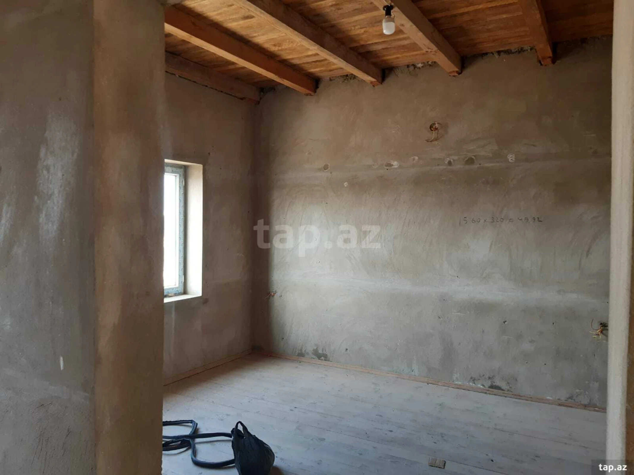 Satılır 4 otaqlı həyət evi