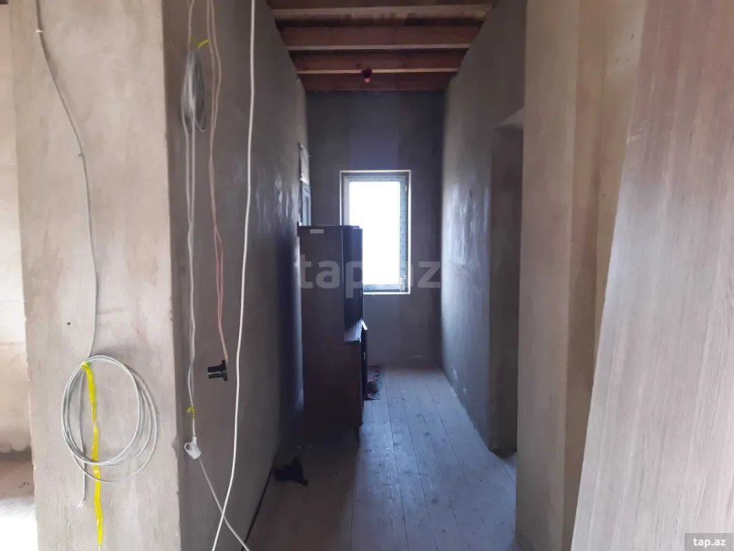 Satılır 4 otaqlı həyət evi