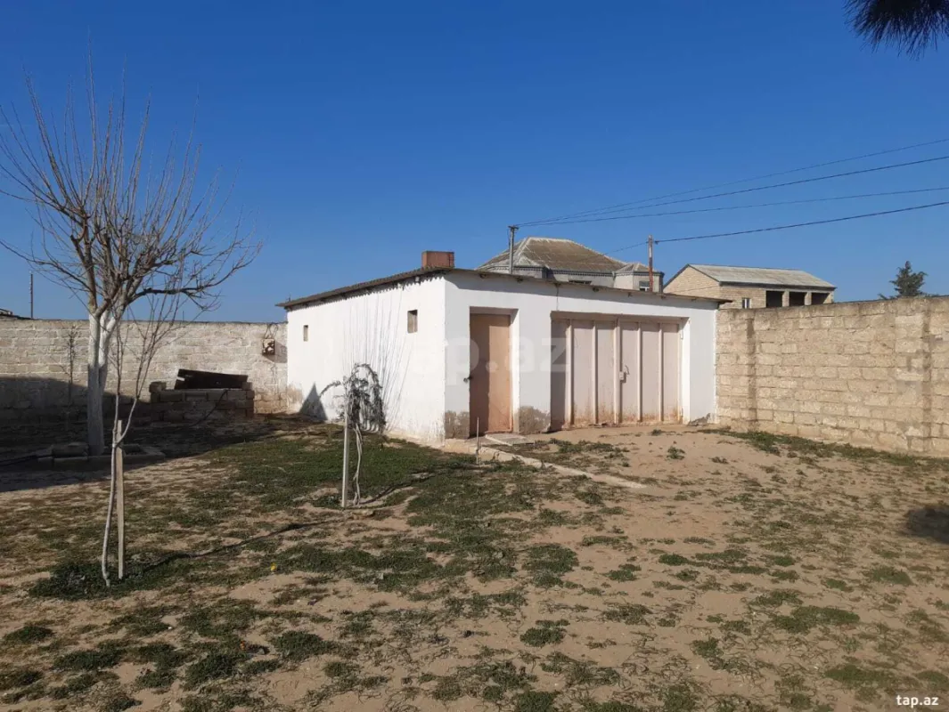 Satılır 4 otaqlı həyət evi