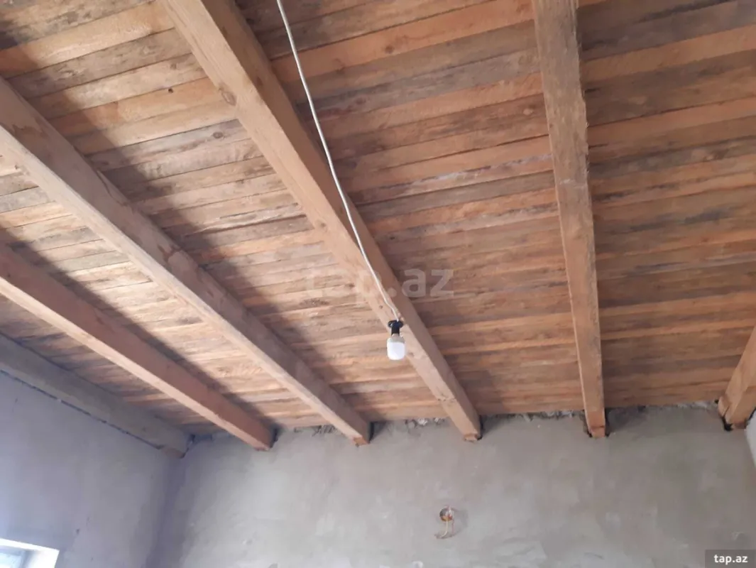 Satılır 4 otaqlı həyət evi