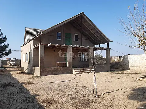 Satılır 4 otaqlı həyət evi — Bakı 4 otaq