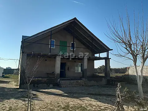 Satılır 4 otaqlı həyət evi