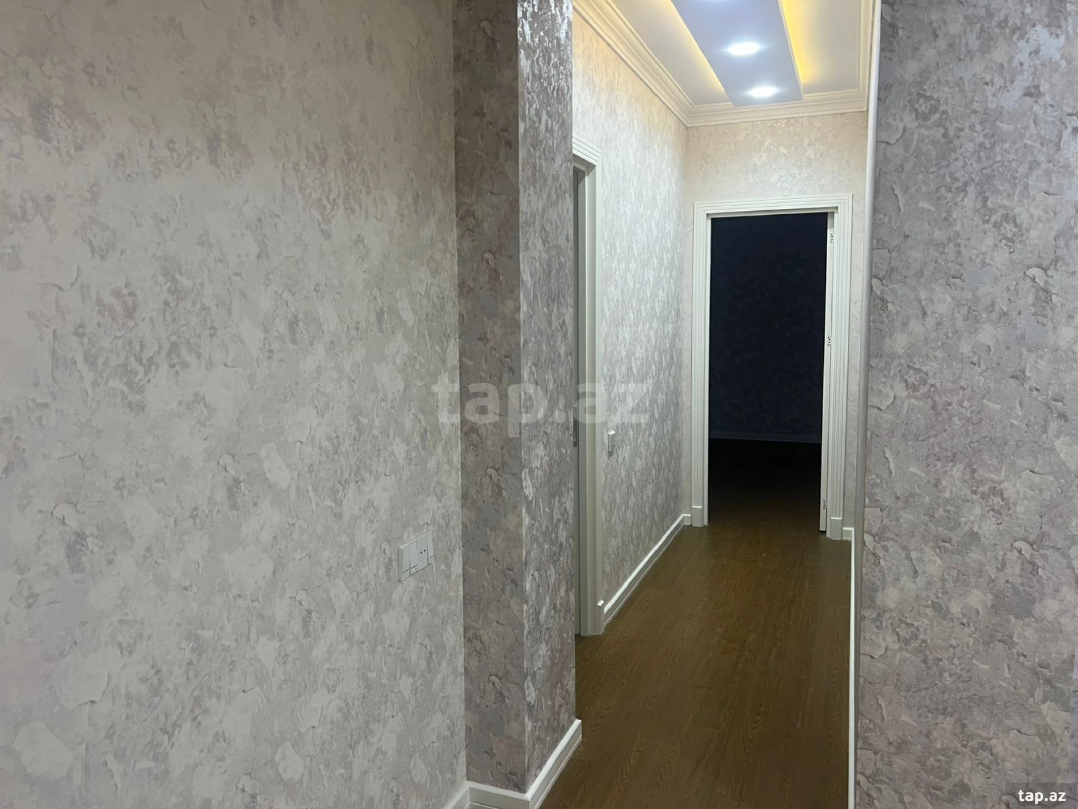 Satılır 3 otaqlı yeni tikili 155 m²
