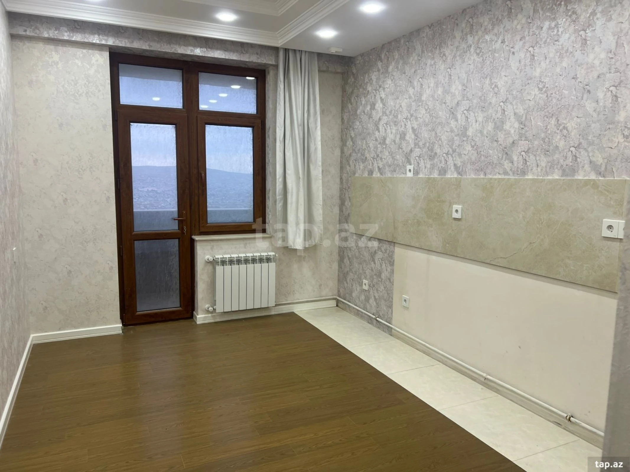 Satılır 3 otaqlı yeni tikili 155 m²