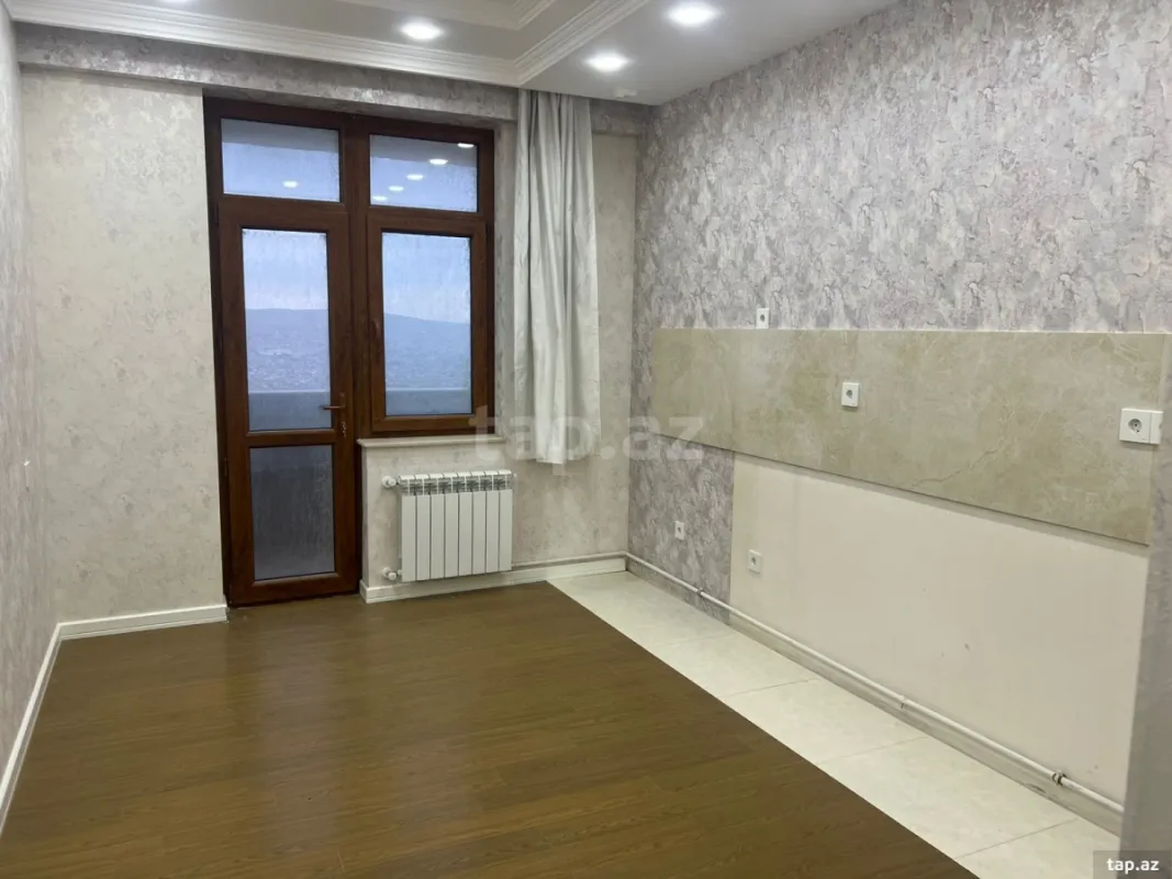 Satılır 3 otaqlı yeni tikili 155 m²