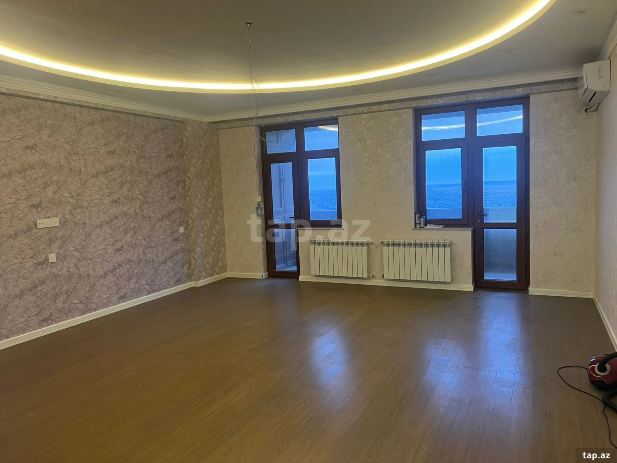 Satılır 3 otaqlı yeni tikili 155 m²